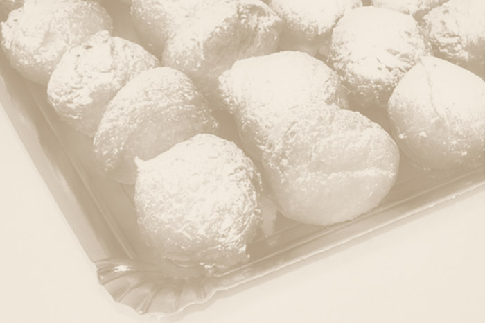 Una Semana Santa como la de antes: torrijas, buñuelos y monas